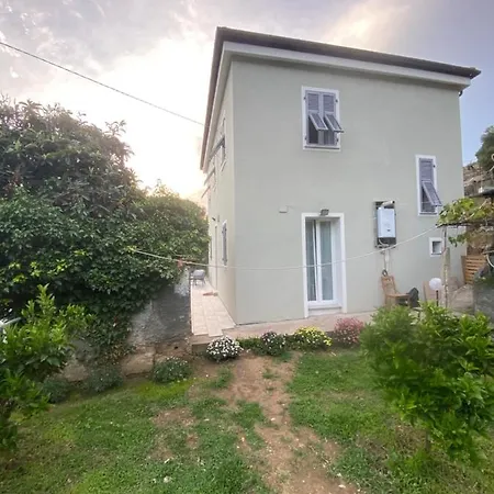 Tatil Evi Green House Daniel E Sara Celle Ligure