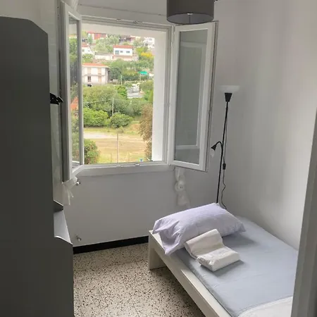 Green House Daniel E Sara