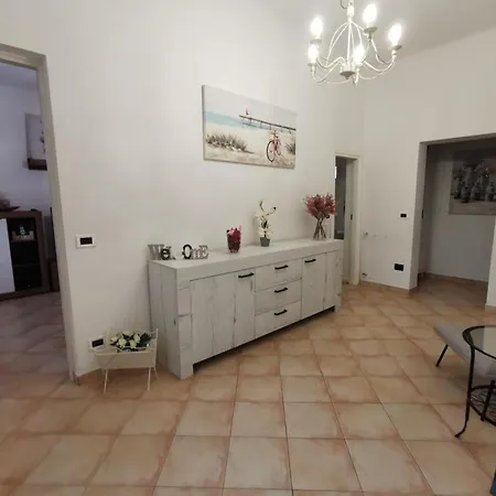 Green House Daniel E Sara