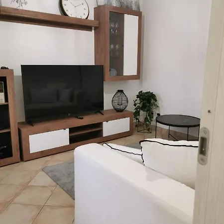 Green House Daniel E Sara Tatil Evi *