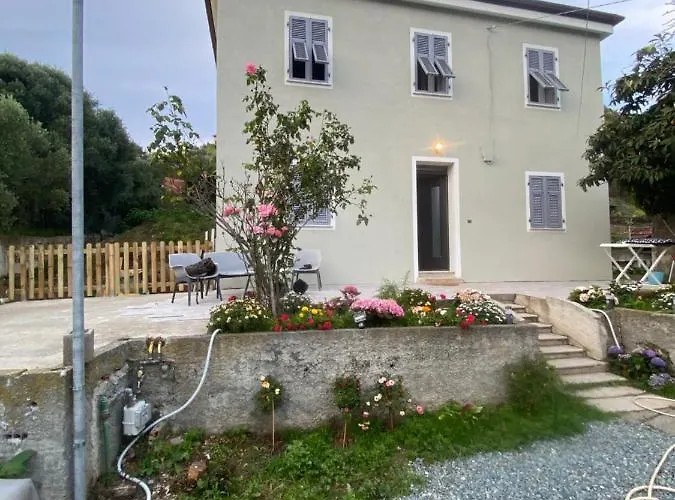 Green House Daniel E Sara Ferienhaus Celle Ligure