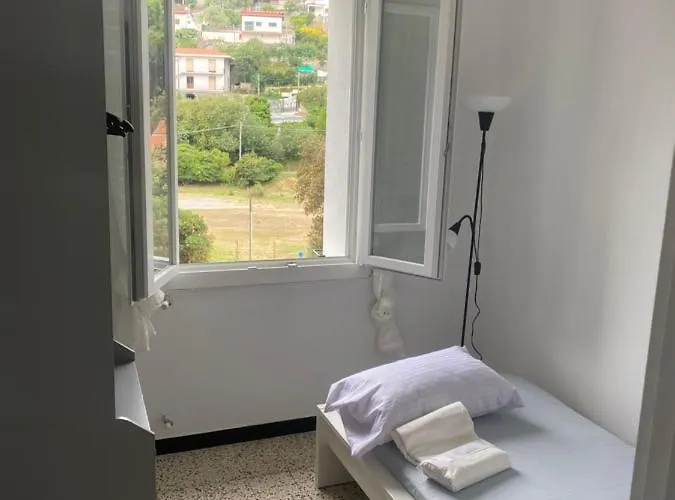 Green House Daniel E Sara